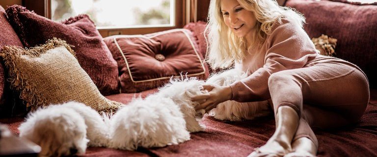 Barbra Streisand Cloned two dogs cloning